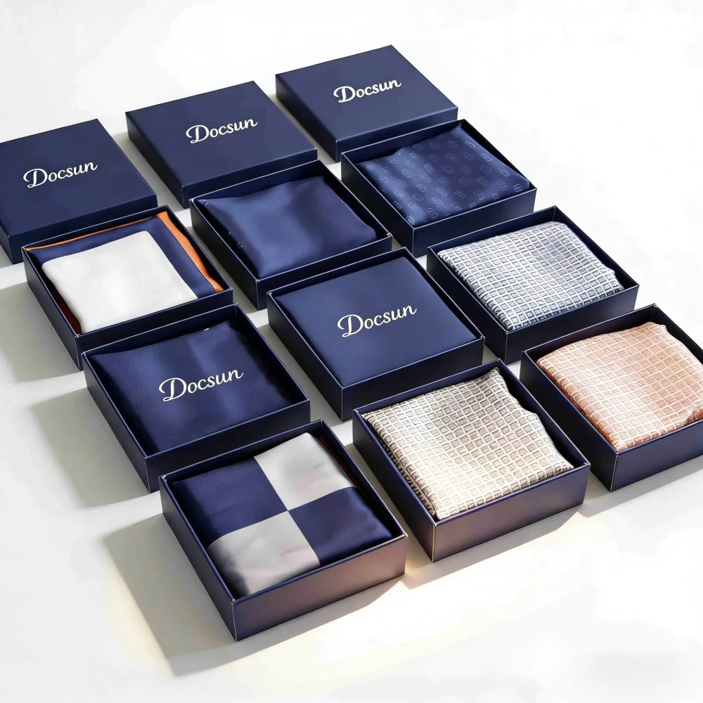 Printed lid and base compact box for scarves under 53 centimeters