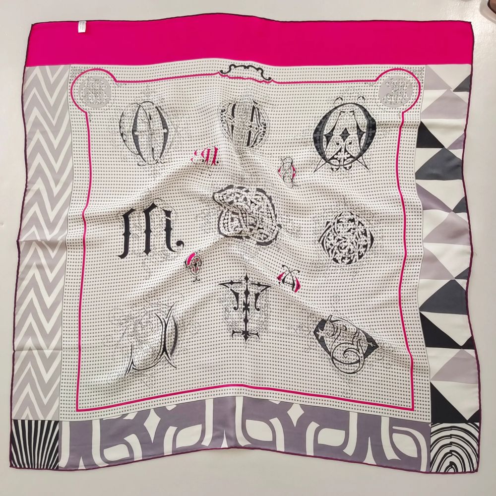 Fashion custom silk scarves with luxury foulard print design and color details