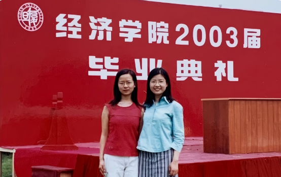 Docsun founders Sophie and Grace at Fudan University