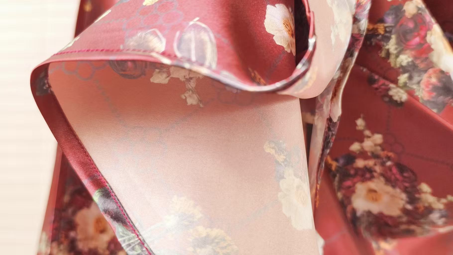 Mulberry luxury silk dresses for custom fashion brand production