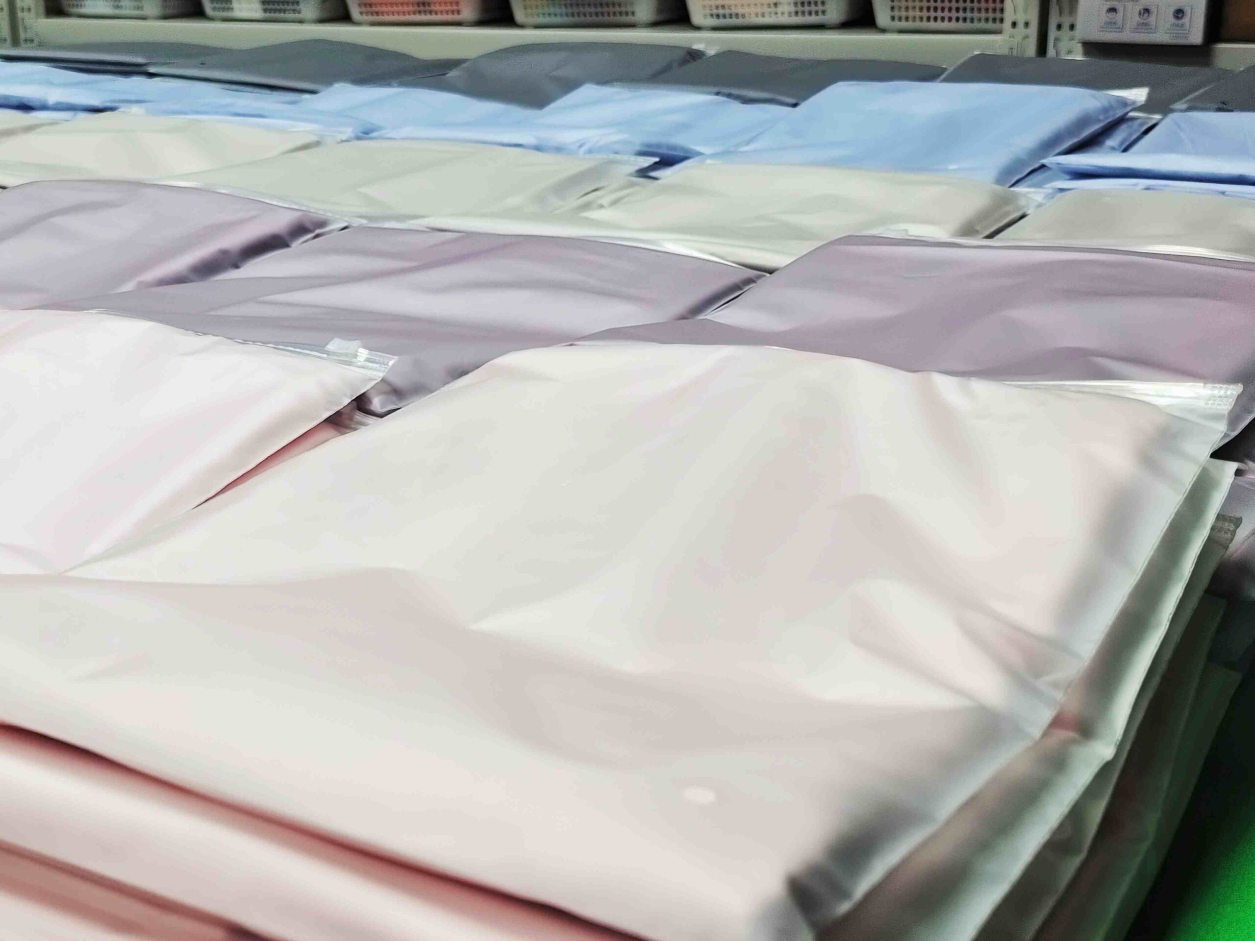 Custom blend scarf presentation for America market