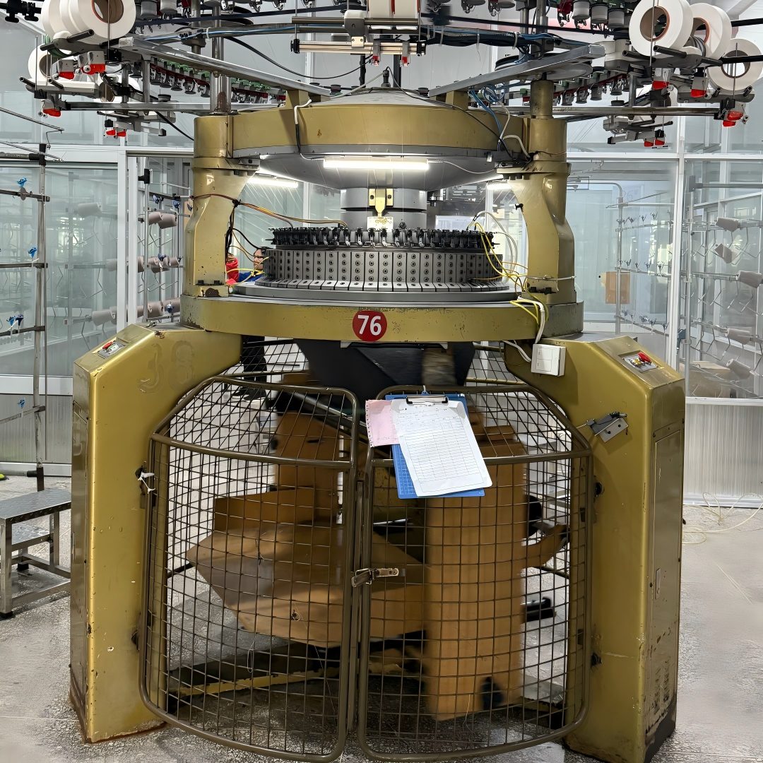 Circular knitting machine for silk knitwear development