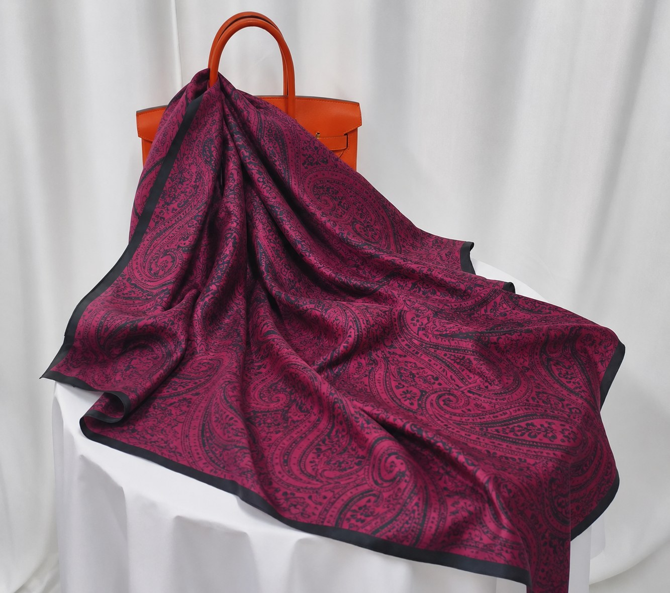 Red printed silk scarf fabric for wholesale scarf production