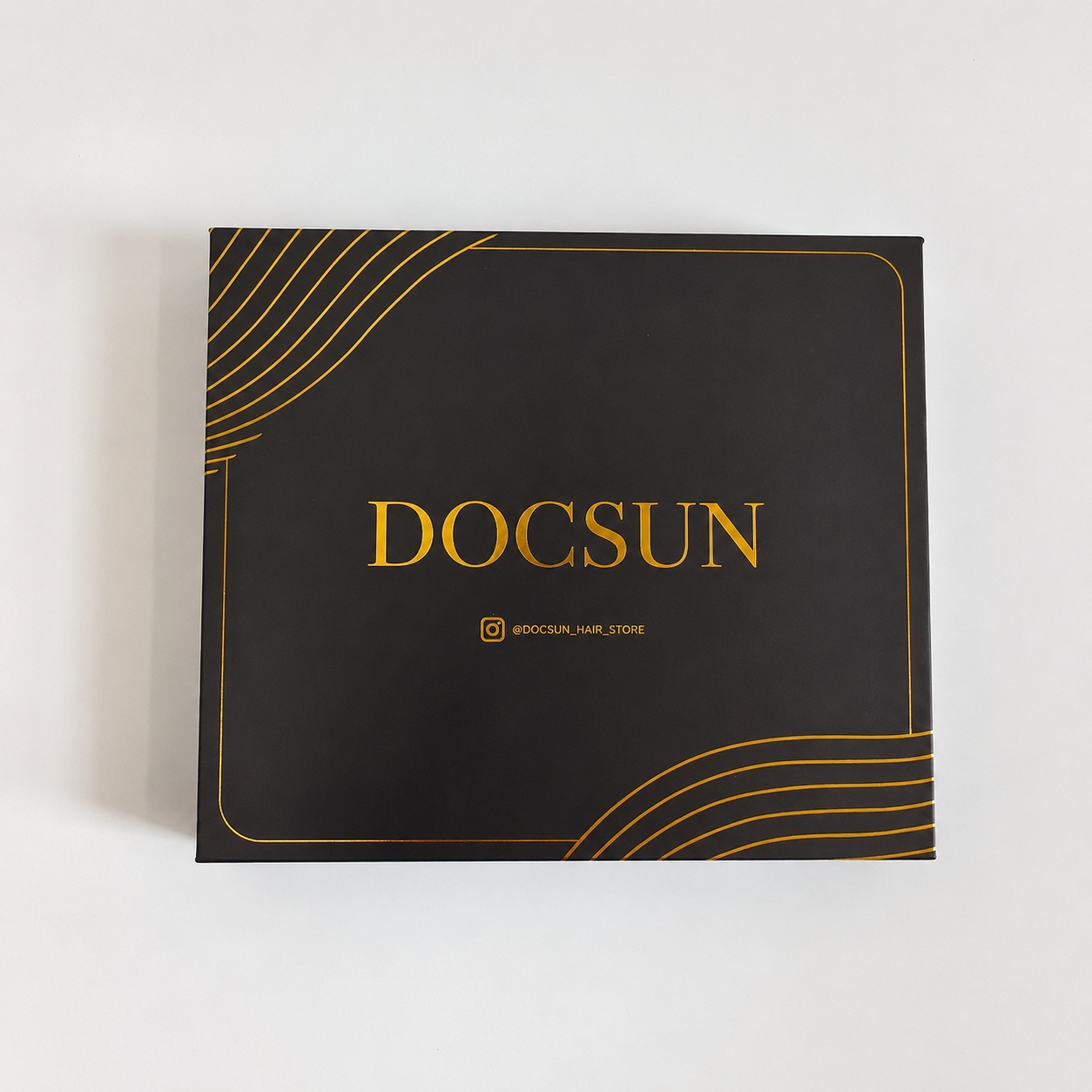 Gold outer box with DOCSUN branding for luxury packaging