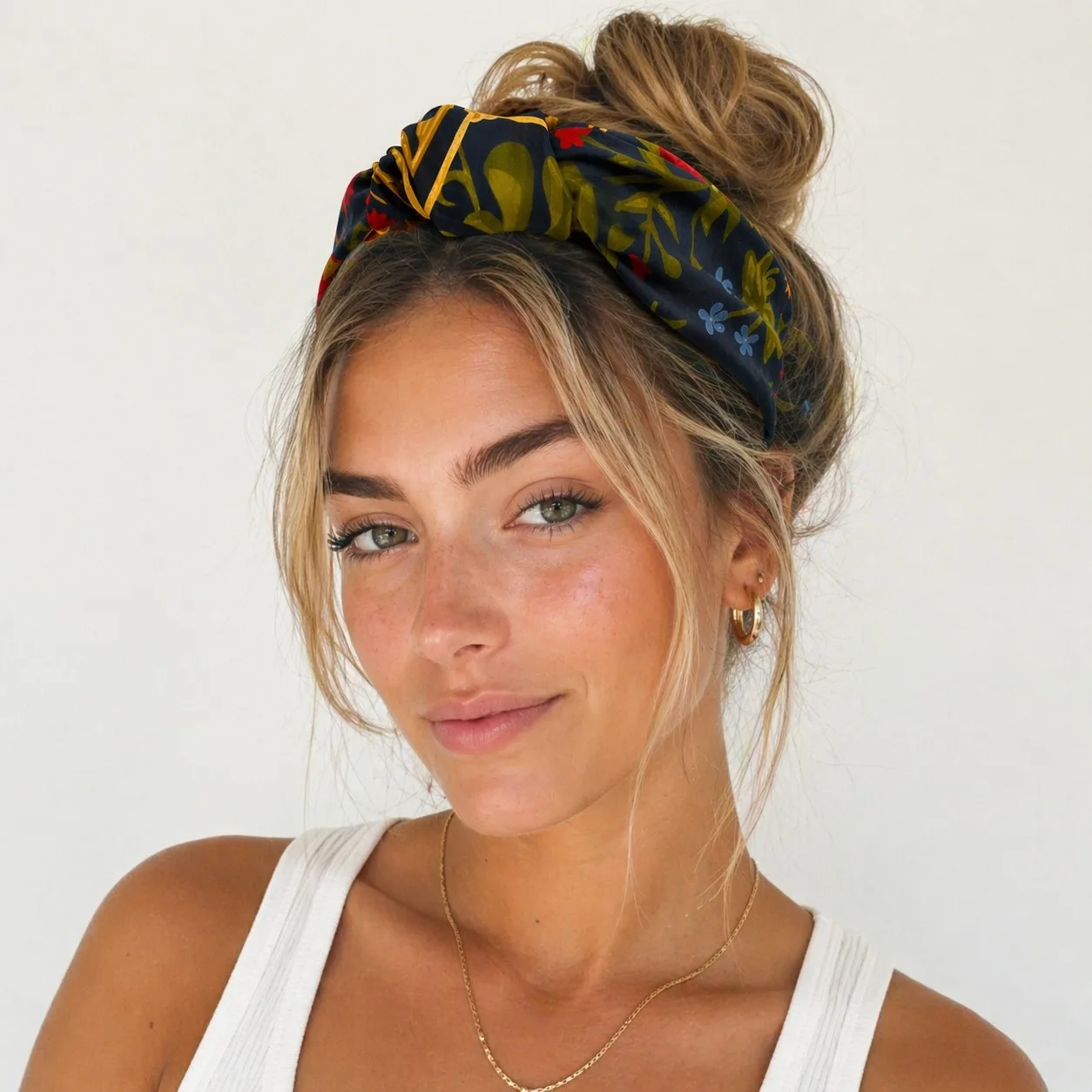 Printed bandana styled as a head accessory