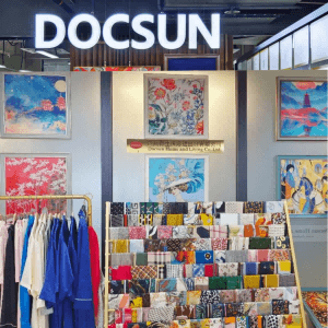 DOCSUN silk scarf trend reference for custom brand planning