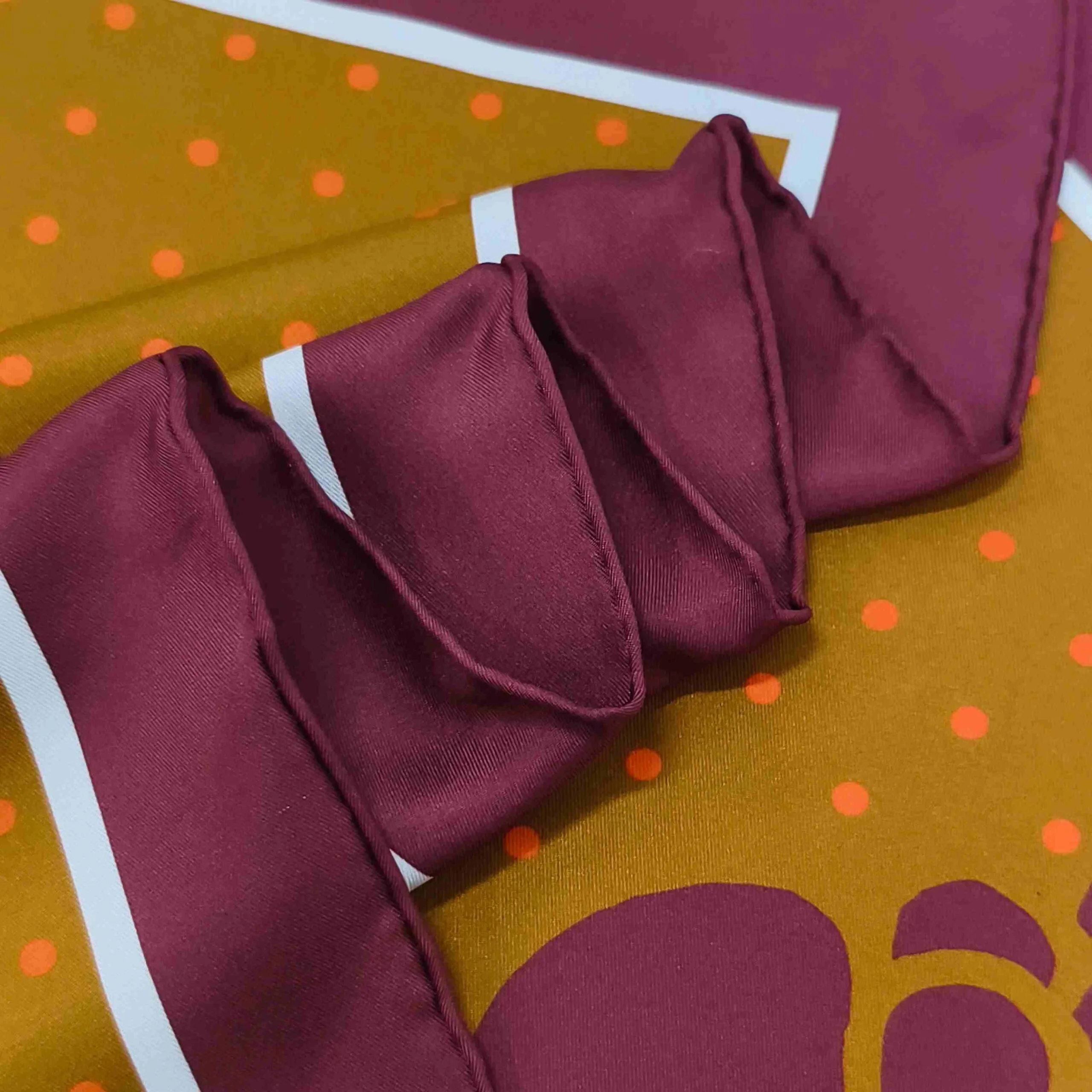 18 momme silk twill fabric surface for substantial custom silk scarves